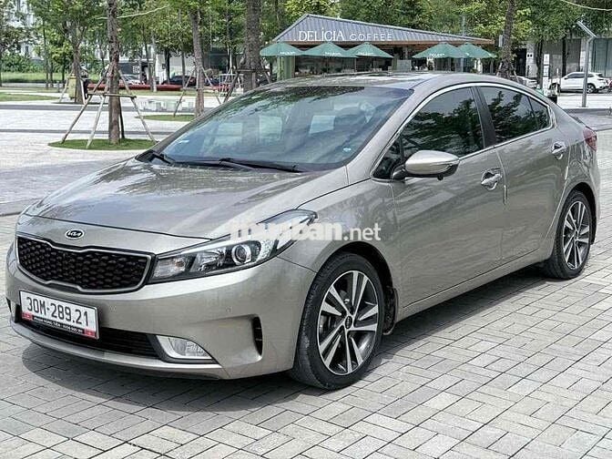 Kia Cerato 2.0at Pre 2018 2.0 AT - 79000 km