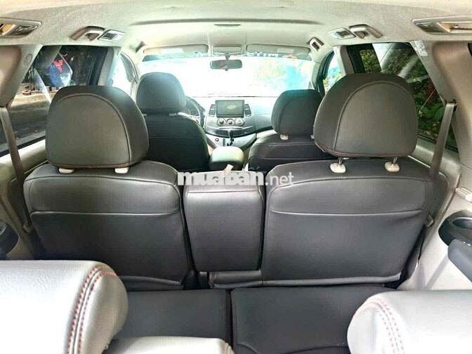 Mitsubishi Grandis 7 chỗ Trắng