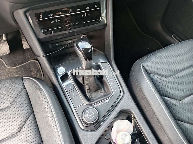 Volkswagen Tiguan Allspace 2023 Trắng 36.000km