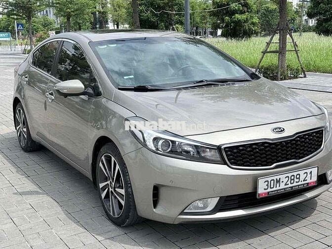 Kia Cerato 2.0at Pre 2018 2.0 AT - 79000 km