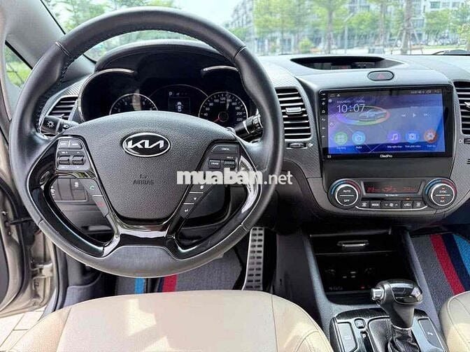 Kia Cerato 2.0at Pre 2018 2.0 AT - 79000 km
