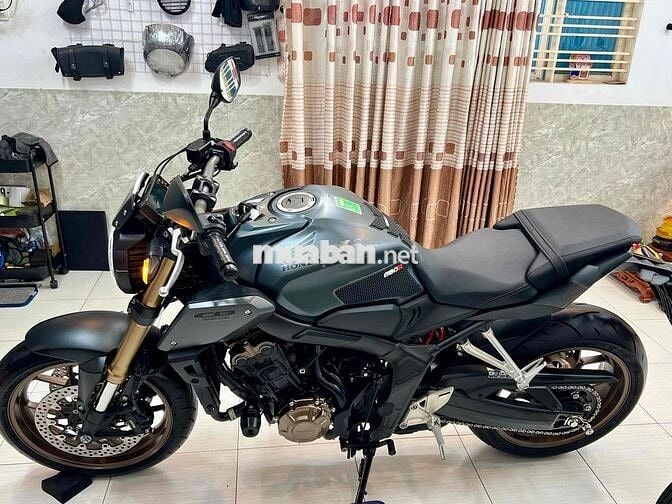 CB650R ĐKLĐ 4/2024 XE THÙNG SIÊU LƯỚT (760 KM)