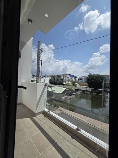 Nhà 3 tầng mới xây hẻm  nhựa 13m  có lề p.AL tphcm