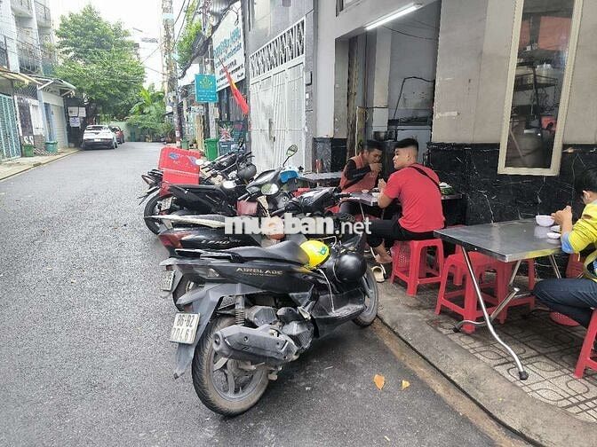 Tuyển Nhân Viên Đóng Cơm
