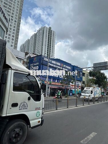 Giảm sâu tôi bán gấp nhà 4lau MT Phạm Hùng,Q8,5.5x17m,thuê 40tr,16ty