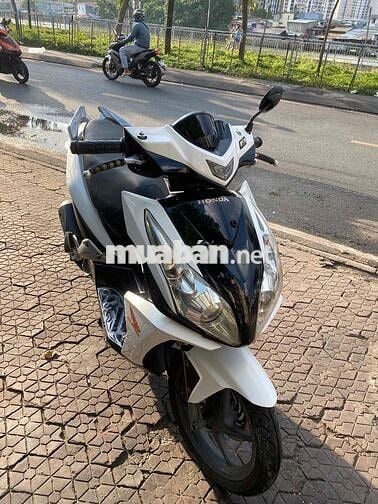 xe Honda Fi Taranis trắng đen