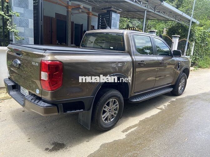 Ford Ranger XLS 2022 Nâu 5 chỗ 36000 km