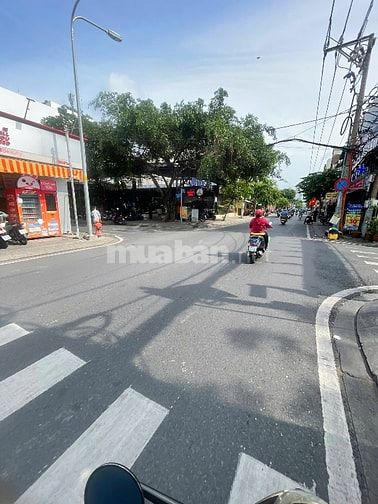 NGUYÊN CĂN GÓC 2MT Lâm VĂN BỀN, Q.7. DT:NGANG 18 DÀI 7 . GIÁ :100Tr/TH