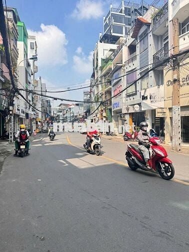 Chỉ 21Tr 4 Tầng Mặt Tiền Huỳnh Văn BÁnh 180m2 3 Lầu Gần NGuyễnVănTrỗi
