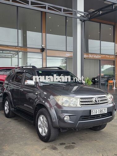 Toyota Fortuner 4x4 2011