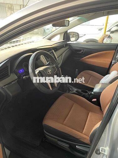 Toyota Innova 2017 Bạc Việt Nam chính chủ