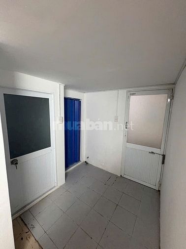 Cho thuê nhà Hẻm Xe Hơi - Đường Hòa Hưng, P.12, Q.10 - 3.5m x 15m. 