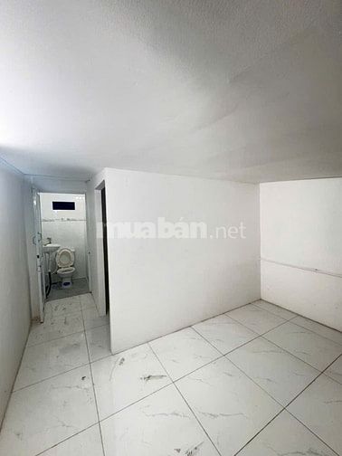 Cho thuê nhà Hẻm Xe Hơi - Đường Hòa Hưng, P.12, Q.10 - 3.5m x 15m. 