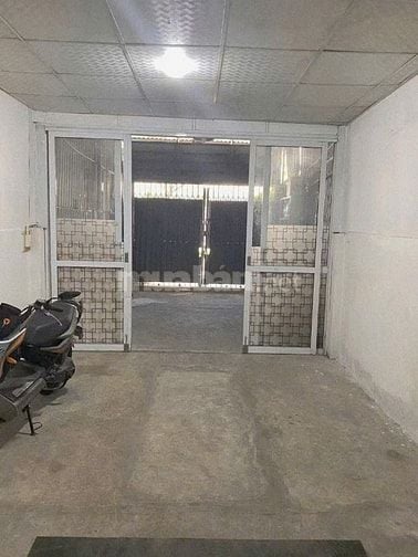Cho thuê MB nhà đường Ngọc Hồi, đối diện BX Nước Ngầm, Hà Nội