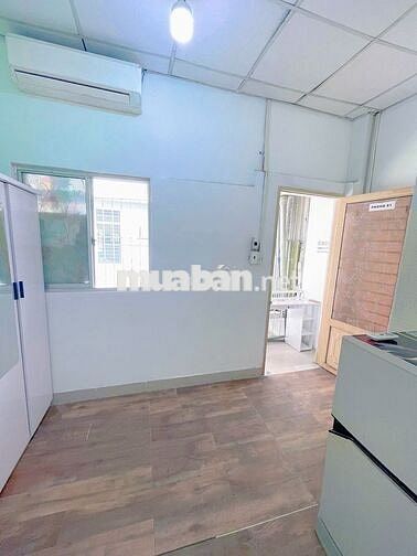 PHÒNG FULL NỘI THẤT 20m2-BAN CÔNG, CỬA SỔ TRỜI NGAY E TOWN. Giá: 3.2tr