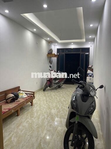 Chính chủ cần bán nhà số 42A ngách 79/230 Định Công Thượng.