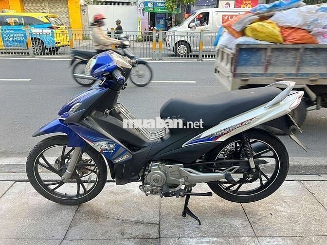 Suzuki Axelo 2017 Xanh Trắng Đen
