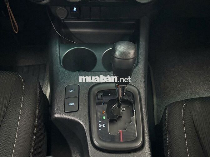 Toyota Hilux E AT 2024 Đen 20.127 km