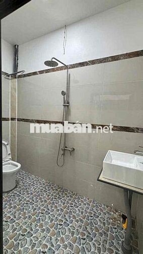 Cho Thuê Nhà Gần Chợ Bà điểm Hôc Môn 2lâu , 3pn,3wc