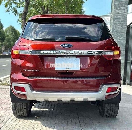 Ford Everest Titanium 1 Cầu 2017 Đỏ 12 vạn km
