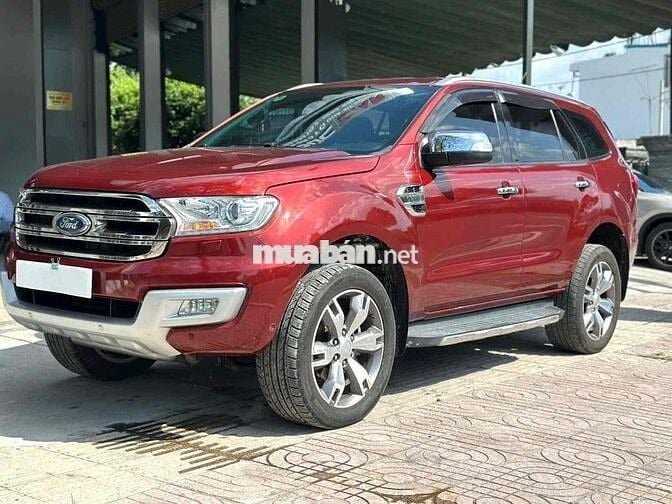 Ford Everest Titanium 1 Cầu 2017 Đỏ 12 vạn km