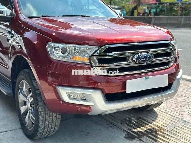 Ford Everest Titanium 1 Cầu 2017 Đỏ 12 vạn km