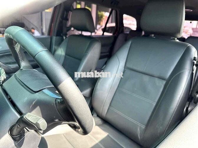 Ford Everest Titanium 1 Cầu 2017 Đỏ 12 vạn km