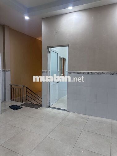 CHO THUÊ NHÀ NGUYÊN CĂN MẶT TIỀN 586 LÊ TRỌNG TẤN DT5*12