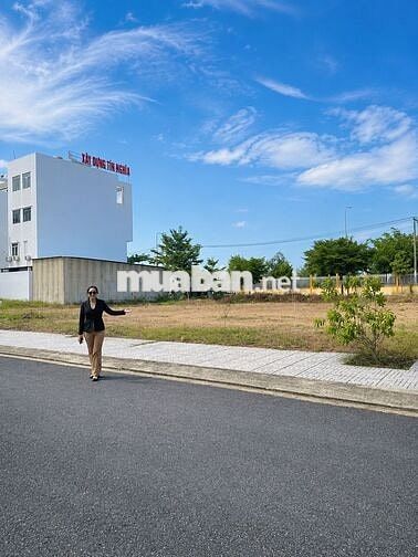 Lô 80m2 dành cho khách muốn xây nhà ở 