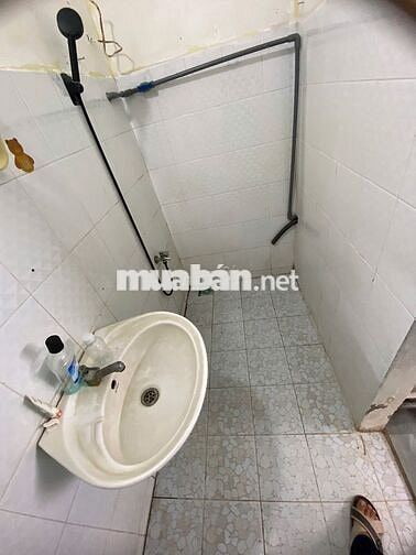 Nhà mặt tiền ngã năm Bình Thạnh vừa 6 người ở vừa kinh doanh siêu rộng