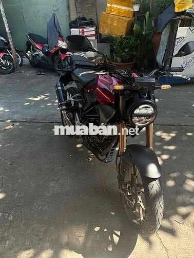 Honda CB300R Đỏ Nhập khẩu