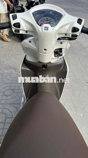 Honda Vision 2015 Trắng đen ( hỗ trợ góp )