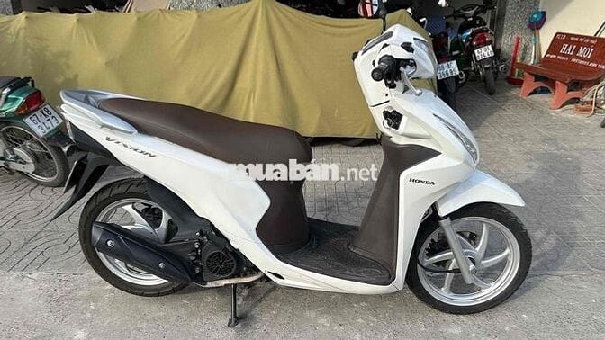 Honda Vision 2015 Trắng đen ( hỗ trợ góp )