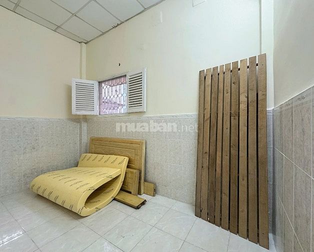Cho thuê nhà có sẵn nội thất. Nhà mới đẹp. Lê Văn Sỹ, P. Phú Nhuận