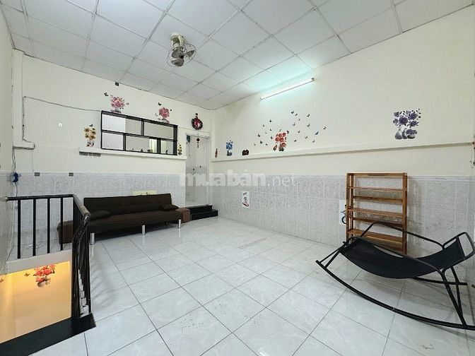 Cho thuê nhà có sẵn nội thất. Nhà mới đẹp. Lê Văn Sỹ, P. Phú Nhuận