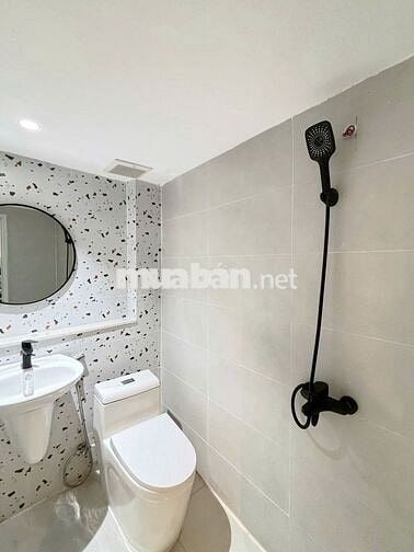 Phòng full tiện nghi, sạch đẹp - Huỳnh  Tấn Phát gần KCX Tân Thuận