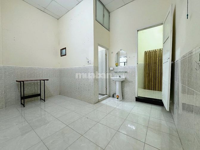 Cho thuê nhà có sẵn nội thất. Nhà mới đẹp. Lê Văn Sỹ, P. Phú Nhuận