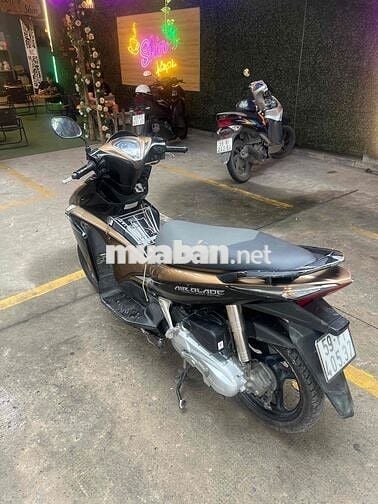 Honda Air Blade 2012 Vàng Đen BsTP chỉ 8tr500