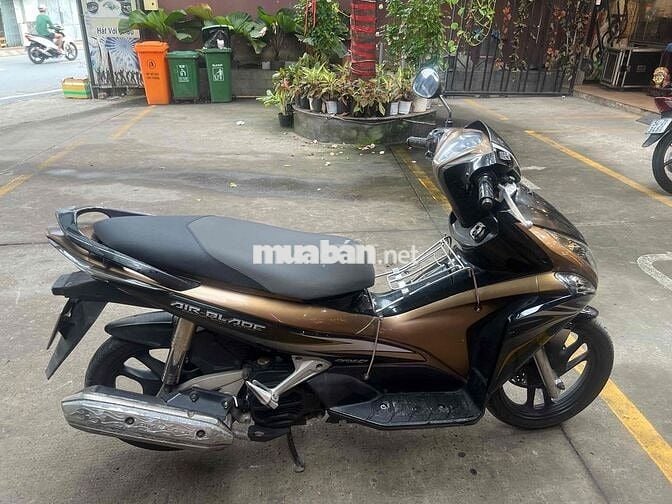 Honda Air Blade 2012 Vàng Đen BsTP chỉ 8tr500