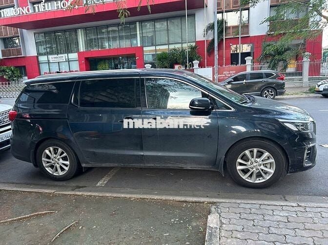 Kia Sedona 2018 Xăng 87,000 km