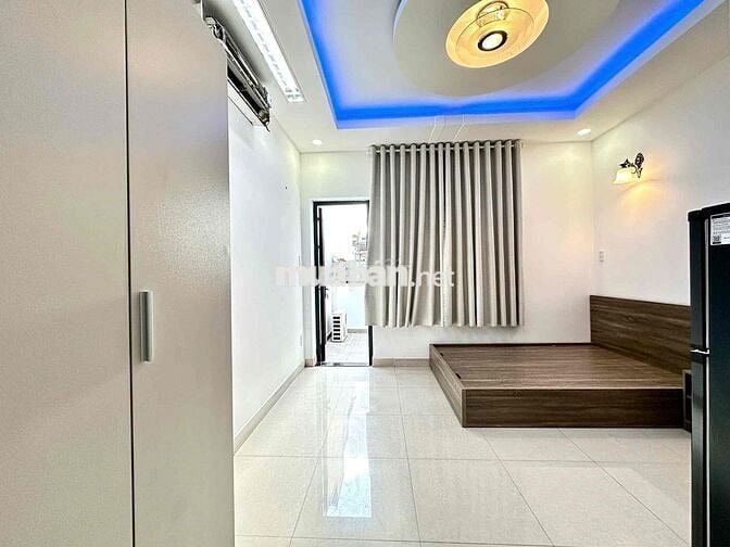 Căn hộ dịch vụ full nội thất , bancol, tách bếp từ 5tr8 - 6tr8