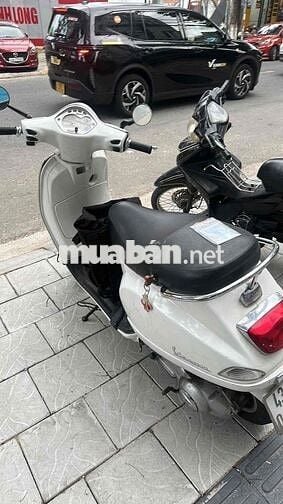 Piaggio Vespa LX 125 Trắng