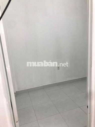 Nhà nguyen căn và cho thuê phong trong nhà nguyên căn
