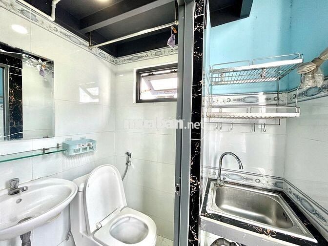 Cho thuê phòng trọ gác cao, cửa sổ chỉ tính điện nước. Sát bên KCX UFM