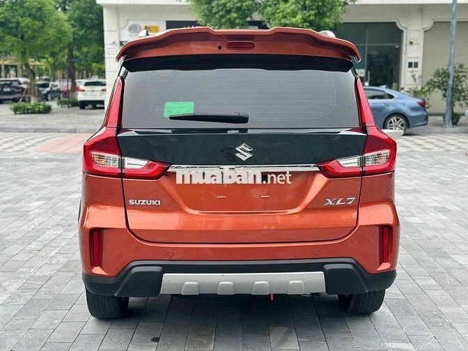 Suzuki XL7 2022 7 chỗ màu Cam