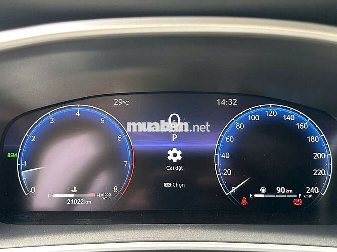 Toyota Corolla Cross 1.8V 2024 Trắng 21.000 km