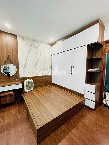 🎄 🍁Nhà đẹp ngõ 105 Láng Hạ Phường láng 30 m² x 6 tầng thang máy.