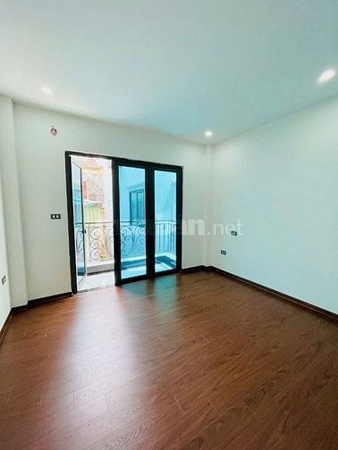 🎄 🍁Nhà đẹp ngõ 105 Láng Hạ Phường láng 30 m² x 6 tầng thang máy.