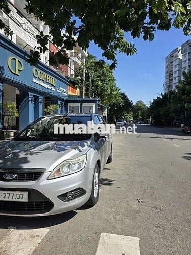 Ford Focus 2010 Số tự động