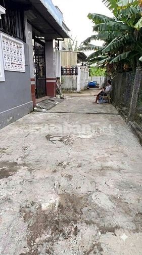 Nhà 1 trệt 2 lầu kiên cố sân thượng trước sau